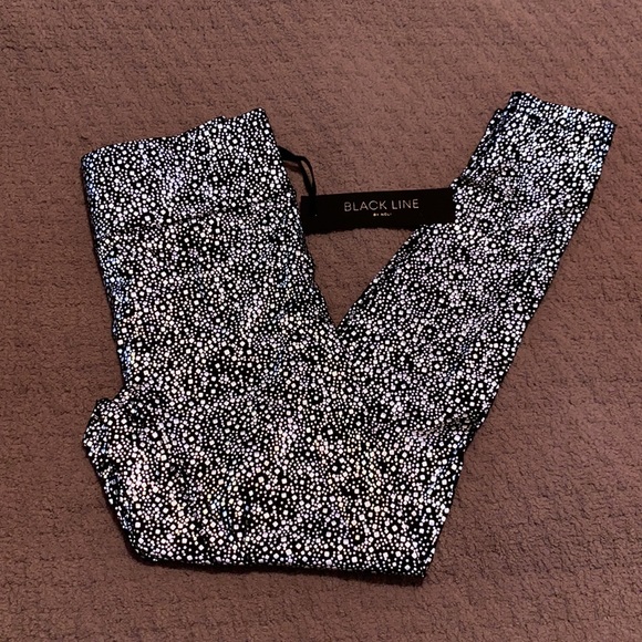 NWT Noli Yoga Legging + Bra Silver Ultra Reflective Glow Set Small XS S - Picture 16 of 16